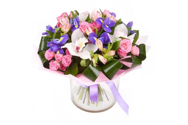 Цветочная композиция из орхидей и альстромерий  