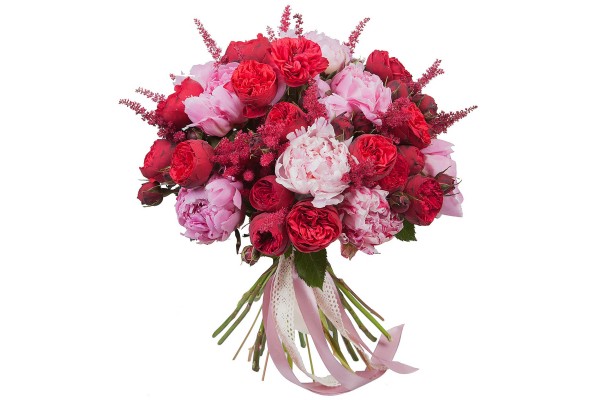 Букет из роз, пионов и астильб