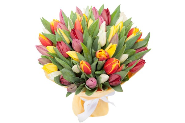 Букет из разноцветных тюльпанов