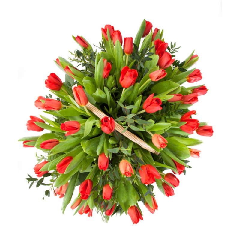 Цветочная композиция из красных тюльпанов